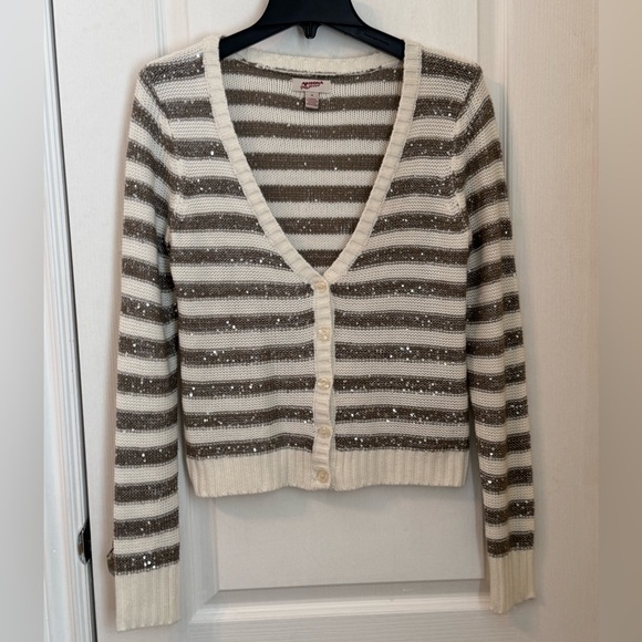 CROPPED STRIPED SEQUINED CARDIGAN/SWEATER. ARIZONA CABLE KNIT, 5 BUTTON UP STYLE - Picture 15 of 16